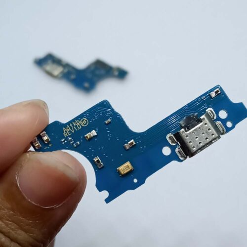 It is a Samsung A01 Charging PCB Board USB Port Dock Connector Flex In Pakistan available hallroad.pk at a cheap price.